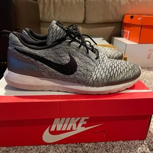 Nike Flyknit Roshe Rosherun Sneakers